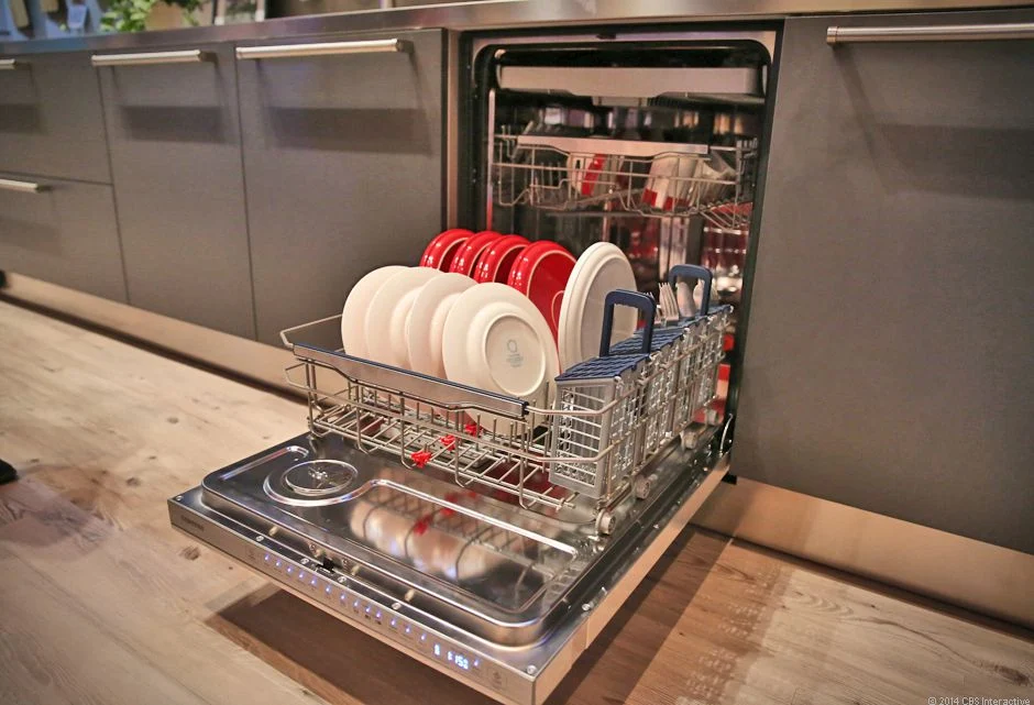 Dishwasher working properly after repairing by appliance technician in Ottawa